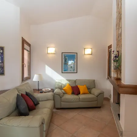 Aparthotel Del Rei Sole Monte Nai
