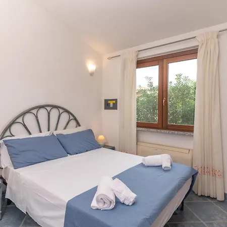 Aparthotel Ville Del Rei Sole Monte Nai