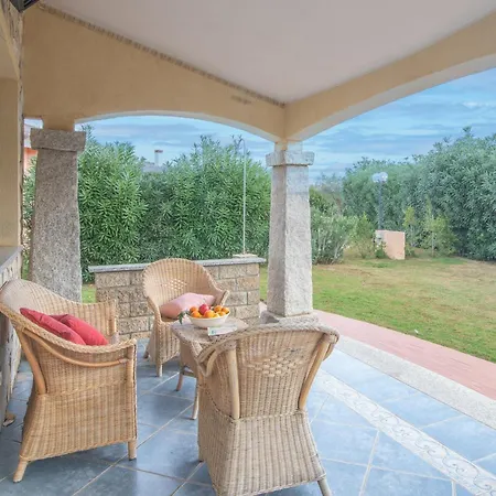 Aparthotel Ville Del Rei Sole Monte Nai